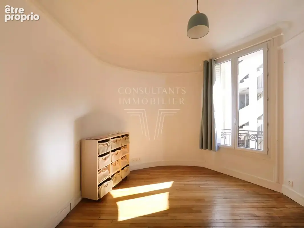 Neuilly/mairie. trois-pièces art déco en étage élevé - photo 9