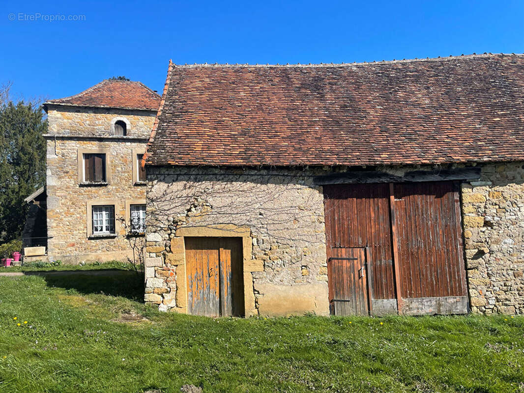 Maison à JULLY-LES-BUXY