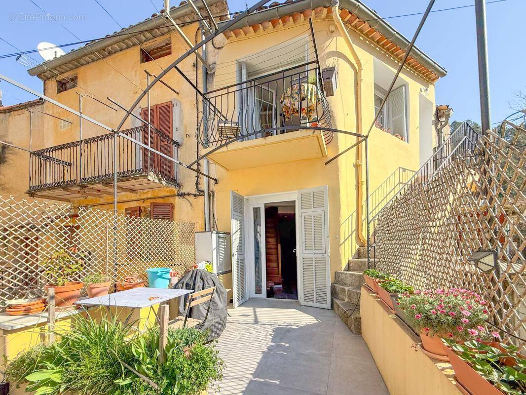 Maison à L'ESCARENE