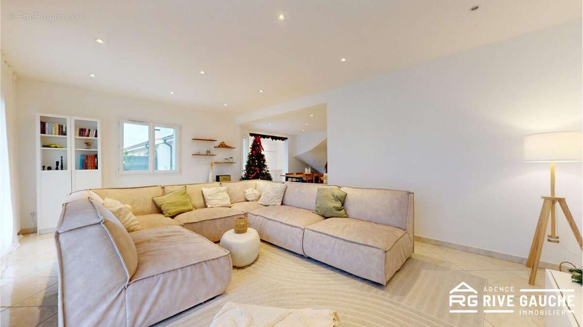 Maison à SALAISE-SUR-SANNE