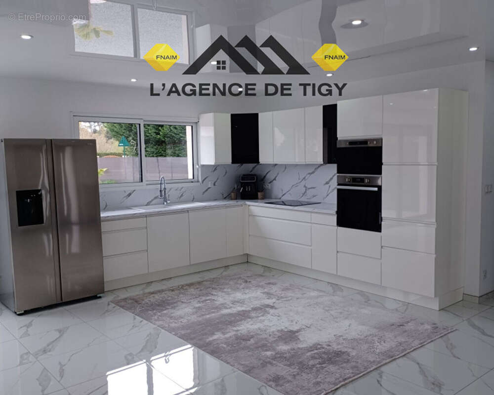 Maison à NEUVY-EN-SULLIAS