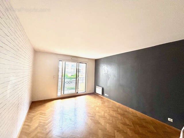 Appartement à ISSY-LES-MOULINEAUX