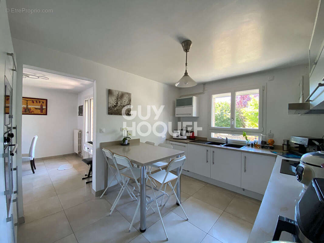 Maison Vaires Sur Marne 6 pièce(s) 170.43 m2 - photo 7