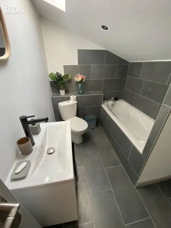COUP DE COEUR  - Maison 5 pièces entièrement rénovée - 763m² terrain constructible et piscinable - photo 18