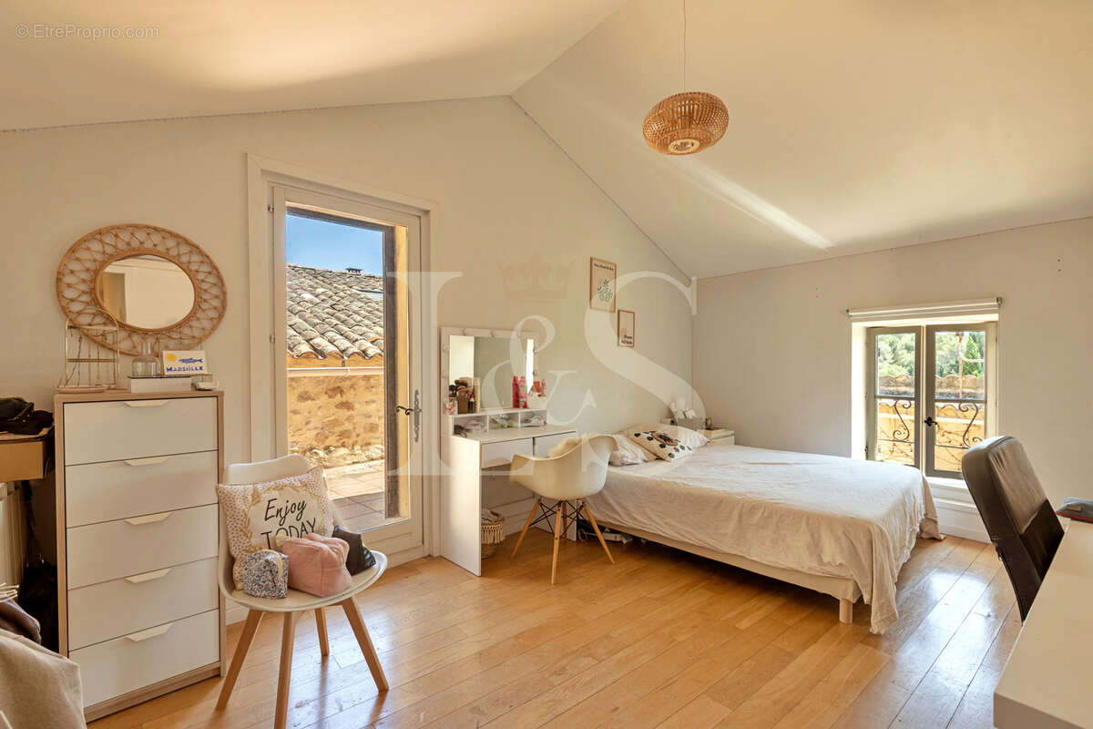 Maison à SARRIANS