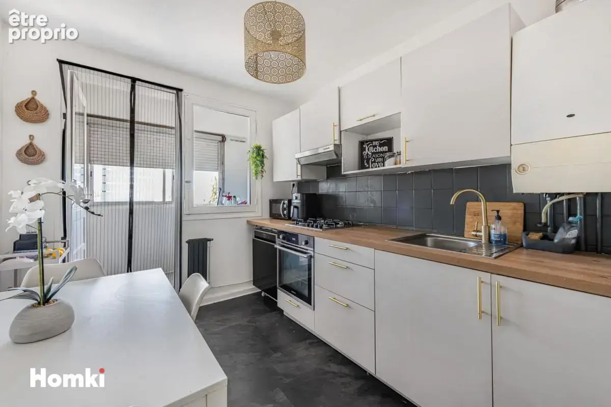 Appartement T4 de 73 m² à Vaulx-en-Velin 69120, Rue de l'Égalité - photo 6