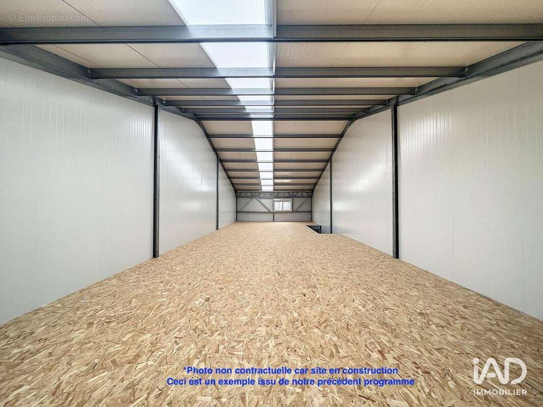 Photo 3 - Commerce à CHEVRY-COSSIGNY