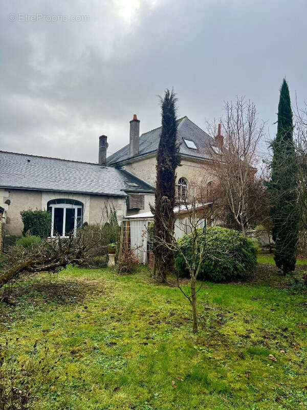 Maison à REUGNY
