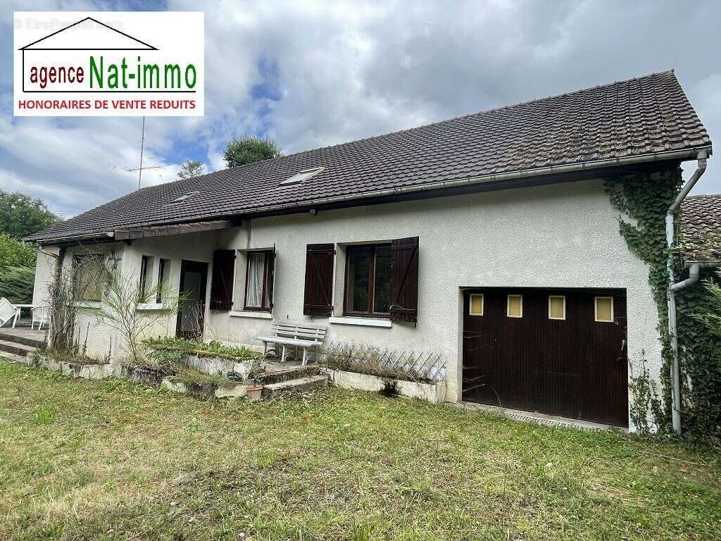 Maison - 245m ² - photo 2