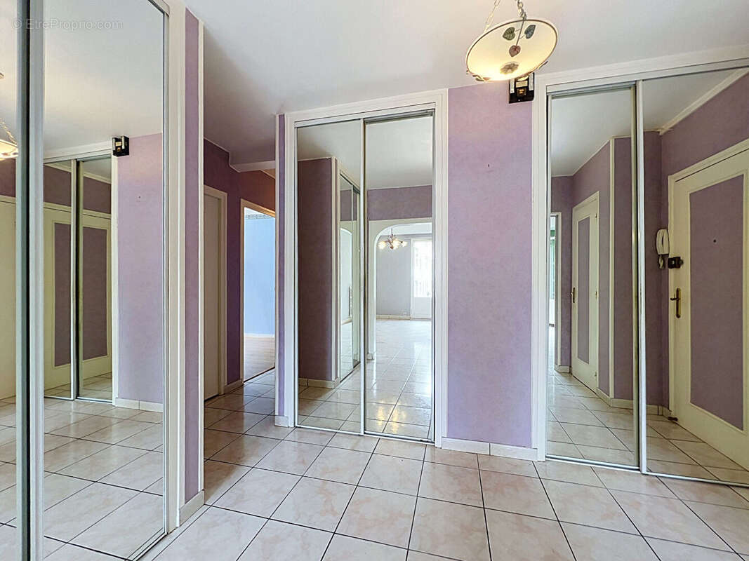Appartement à HEROUVILLE-SAINT-CLAIR