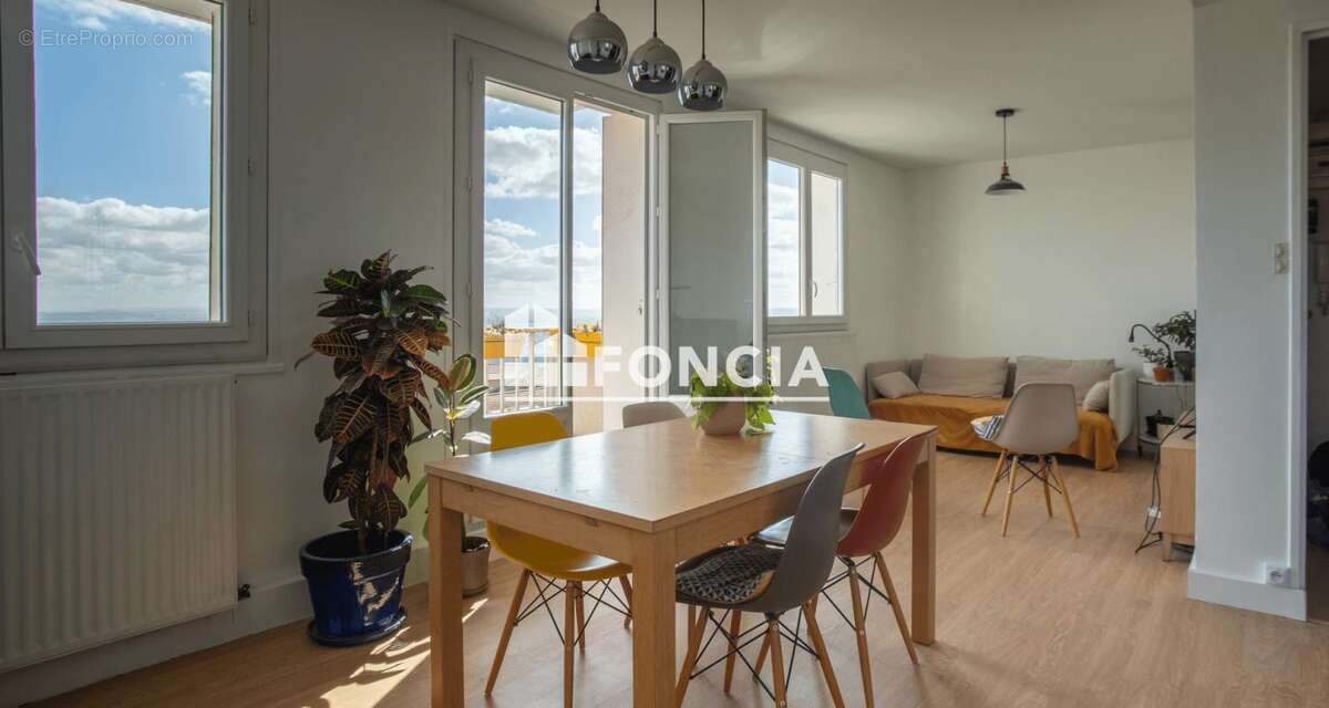 Appartement à LYON-5E