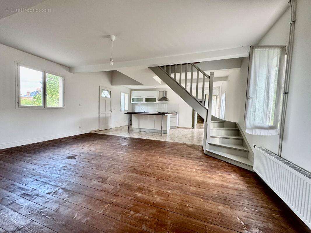 Très belle  Longère  de 129m2 , 3 chambres , grand jardin  GLISY (10mn d'Amiens ) - photo 3