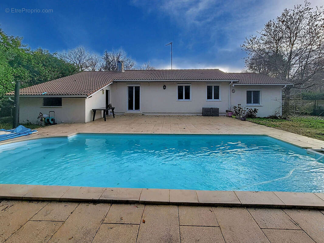 Maison à LE PIAN-MEDOC