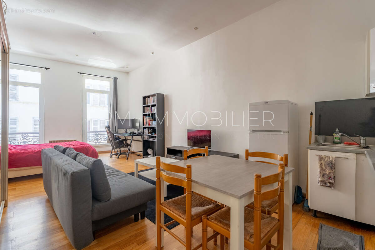 Appartement à MARSEILLE-1E