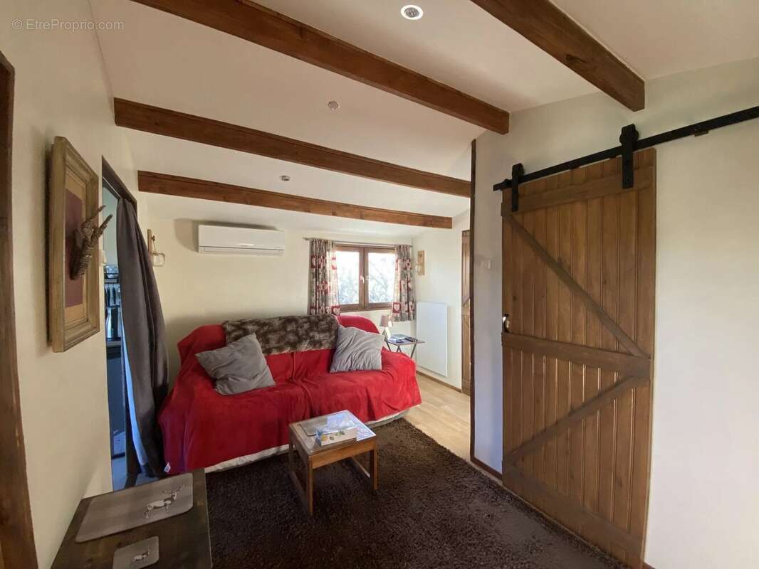 Un ensemble de petites maisons dans un hameau calme - photo 11