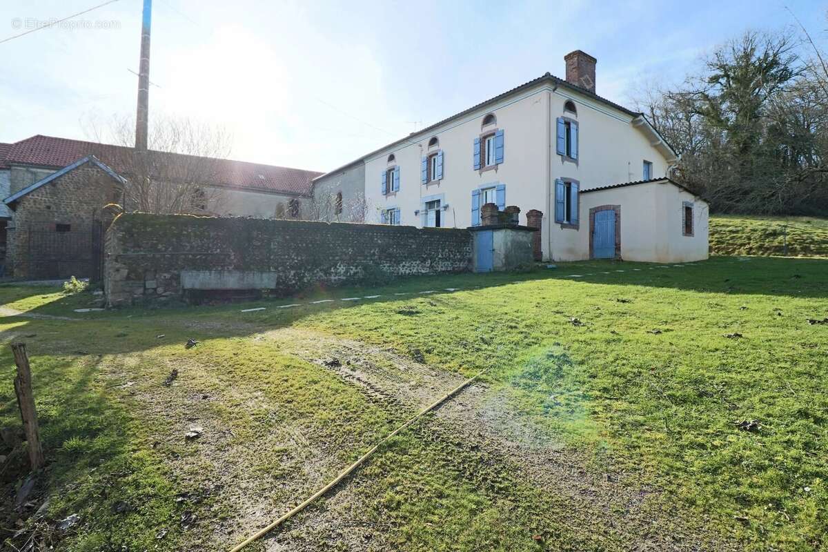 Maison à VIC-EN-BIGORRE