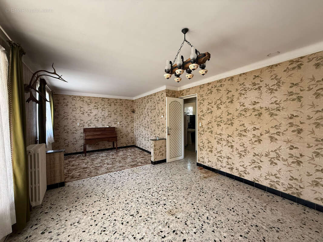 Maison à CERNY