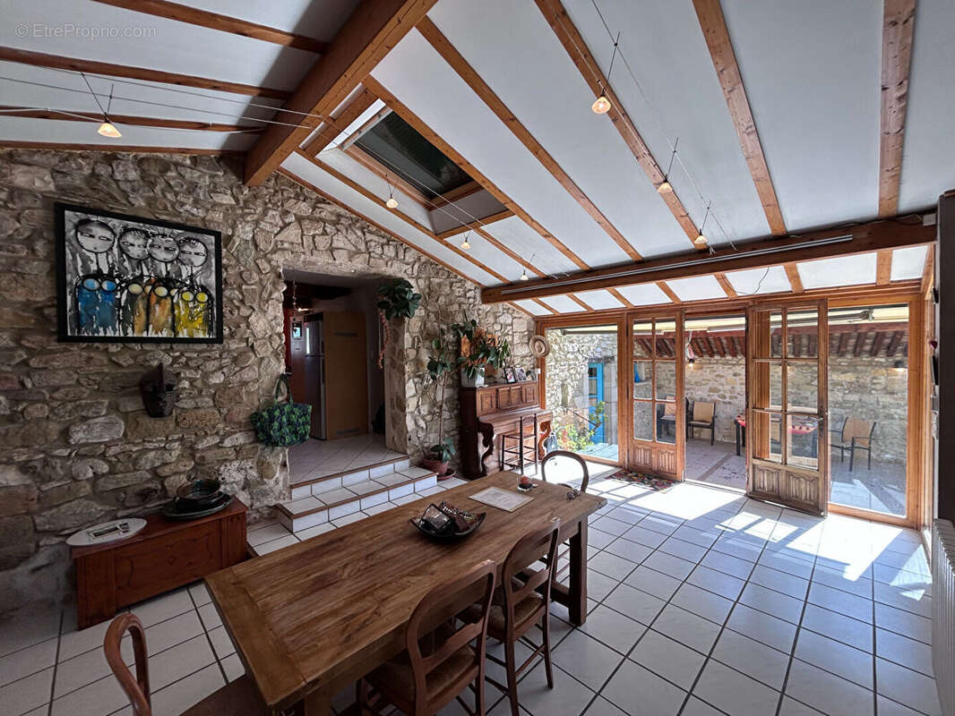 Maison à ROCHEFORT-EN-VALDAINE