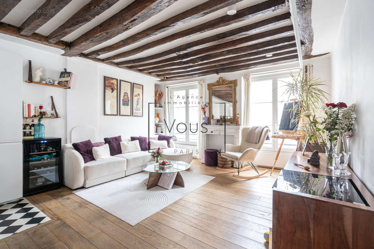 Appartement à PARIS-3E