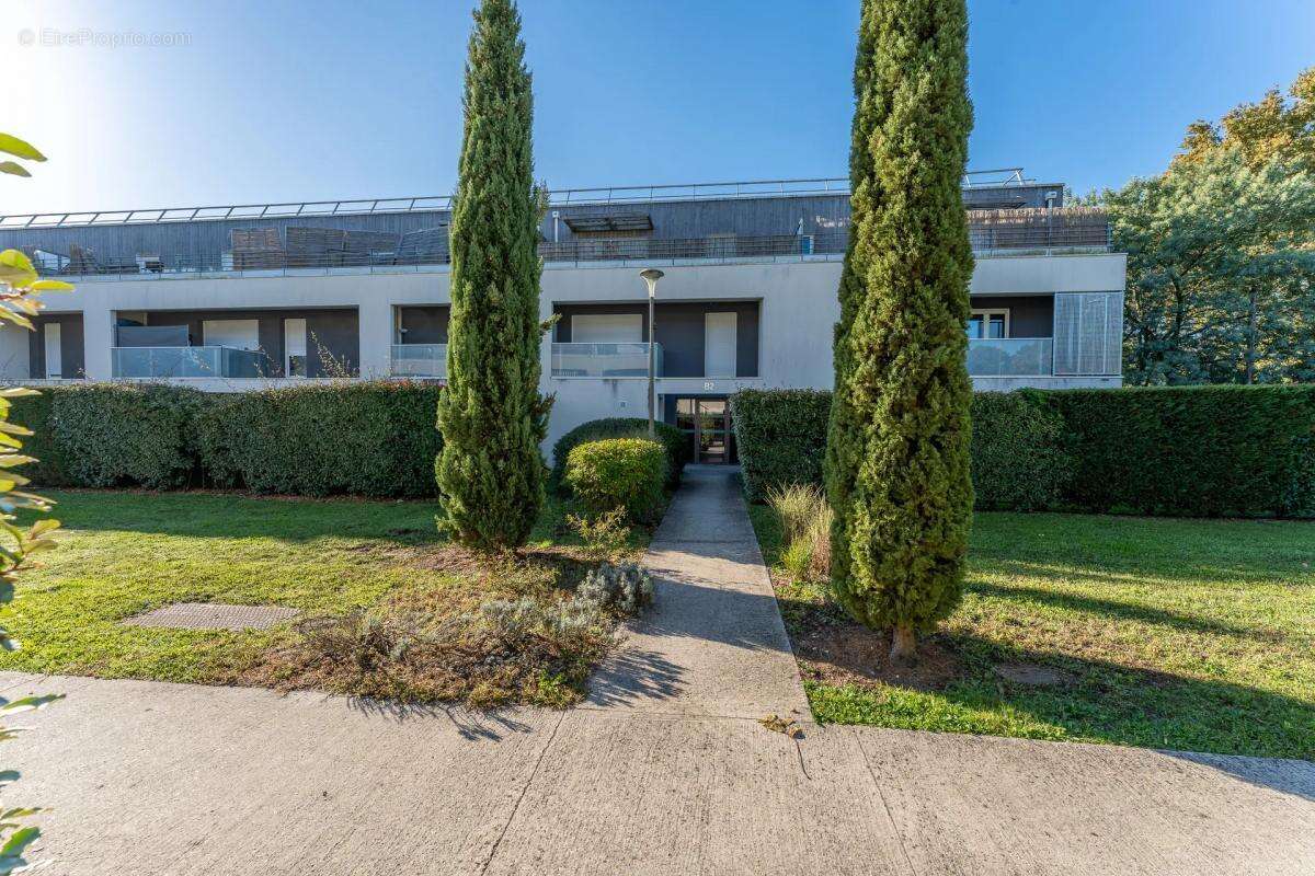 Appartement à PAREMPUYRE