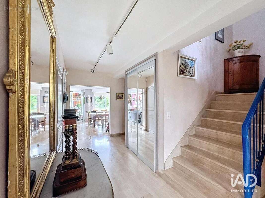 Photo 9 - Commerce à TINQUEUX