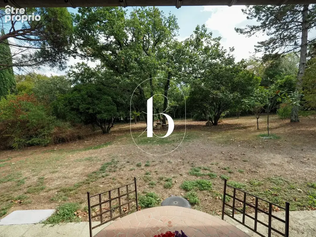 Méjannes-le-Clap  Propriété sur 9 000 m² de terrain arboré avec piscine - photo 25