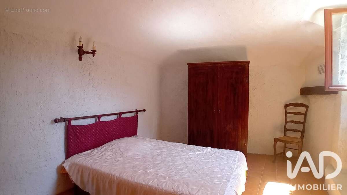 Maison 86 m² à Corconne  - photo 6