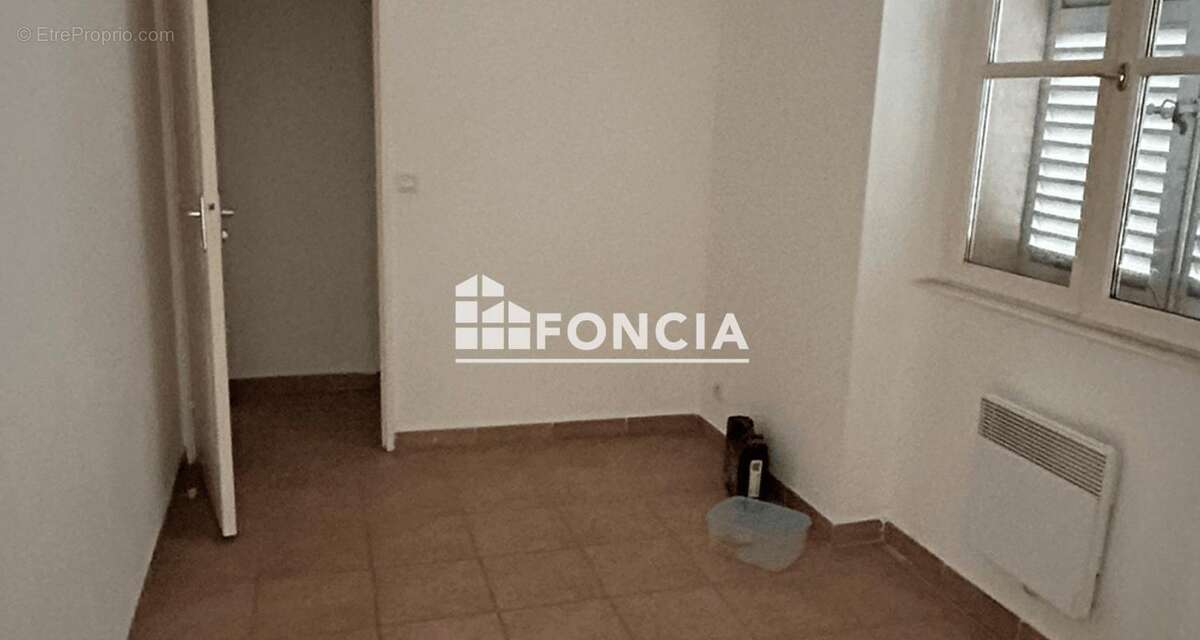 Appartement à MARSEILLE-1E