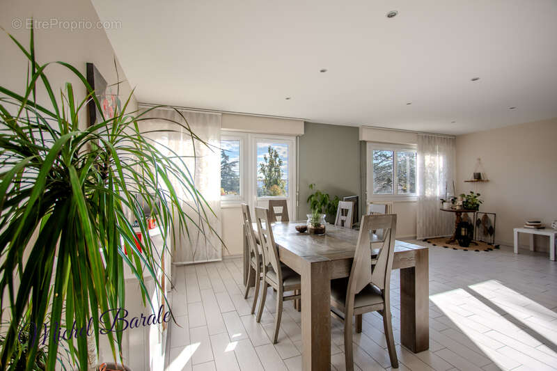 Appartement à FEYZIN