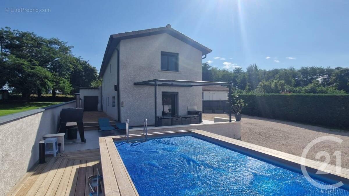 Maison à MESSIMY-SUR-SAONE