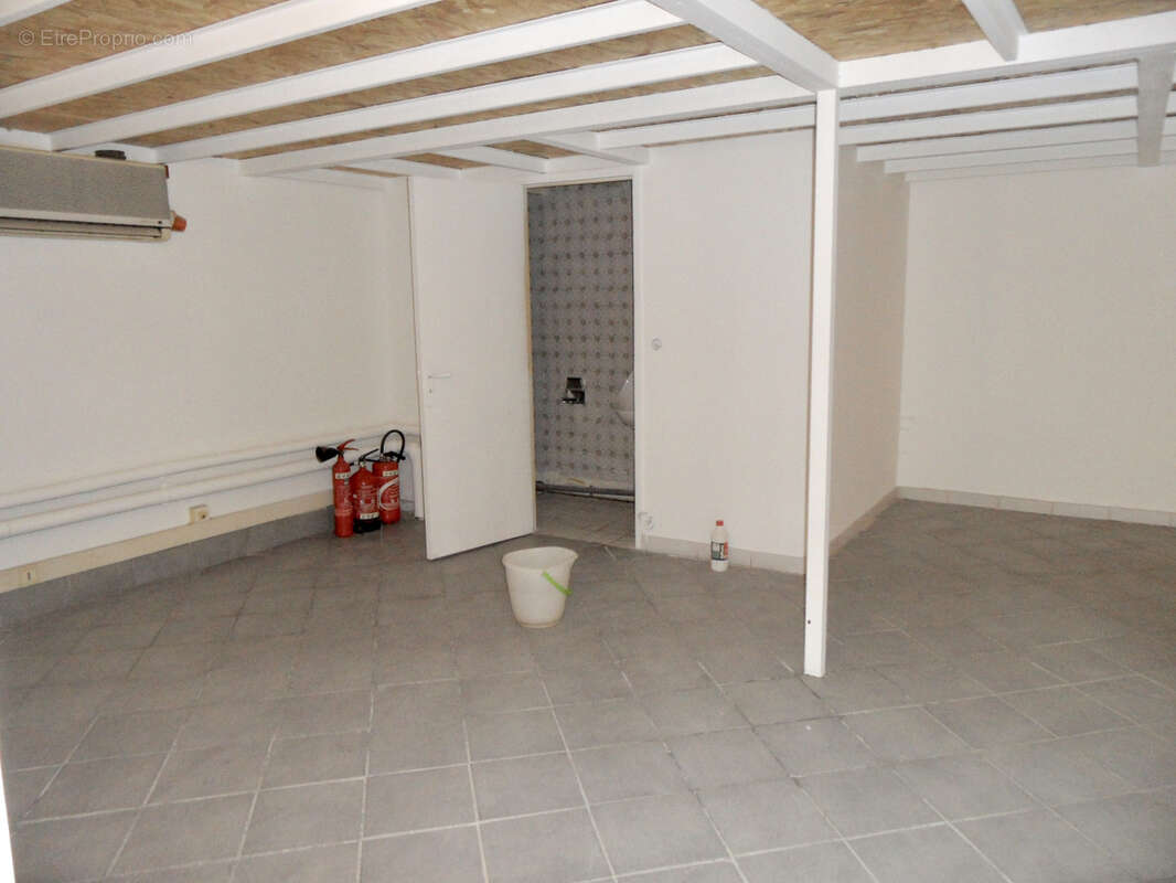 Commerce à MARSEILLE-7E