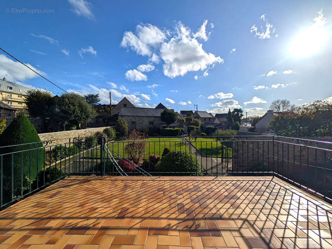 Maison à DOL-DE-BRETAGNE