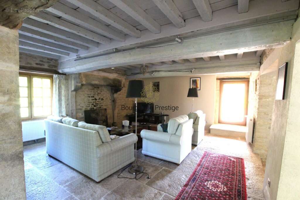 Authentique maison de famille en bourgogne de 263 m² avec 5 chambres - parc arbore de 3 041 m² et  dependances - photo 8