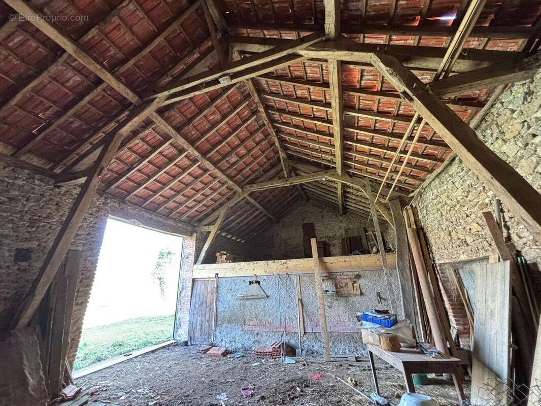 Photo 5 - Maison à LE MAYET-DE-MONTAGNE