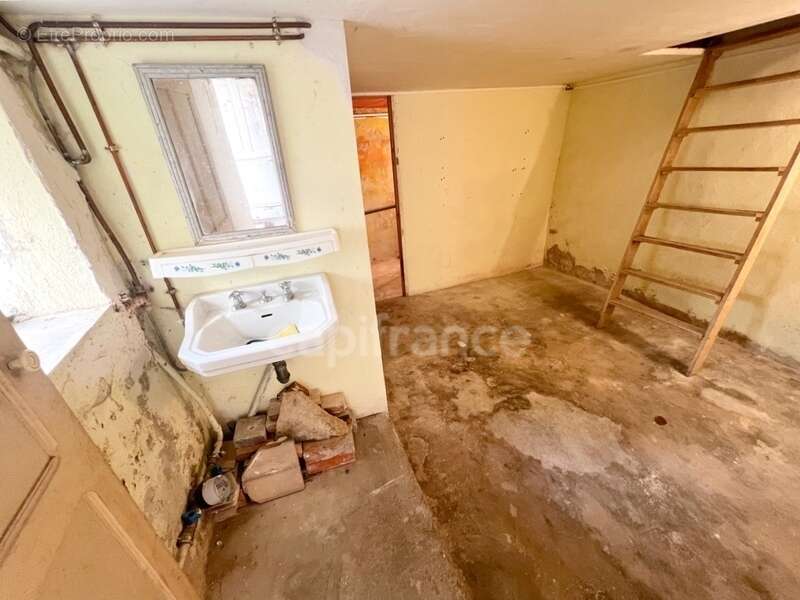Maison de village lumineuse 2 chambres avec cave aménageable à Revest-du-Bion (04) proche Banon – Idéal investissement locatif - photo 13