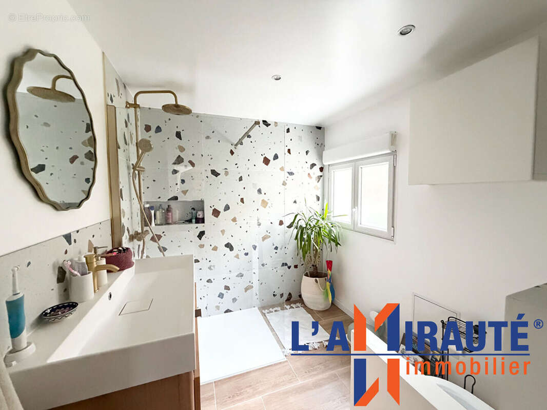 Maison à SARTROUVILLE