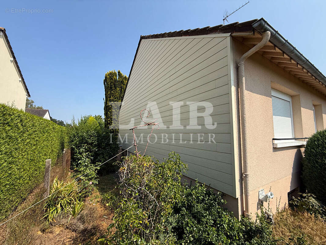 Maison 3 chambres avec sous-sol complet et jardin à Saint-Aubin-de-Locquenay  Réf:15515 - photo 13