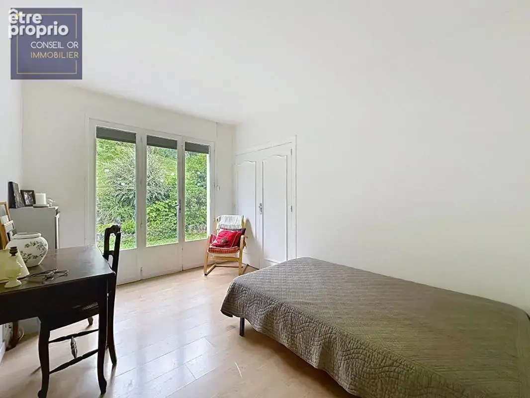 Maison  6 pièces 117 m²  à 5 mn à pied du métro - photo 14
