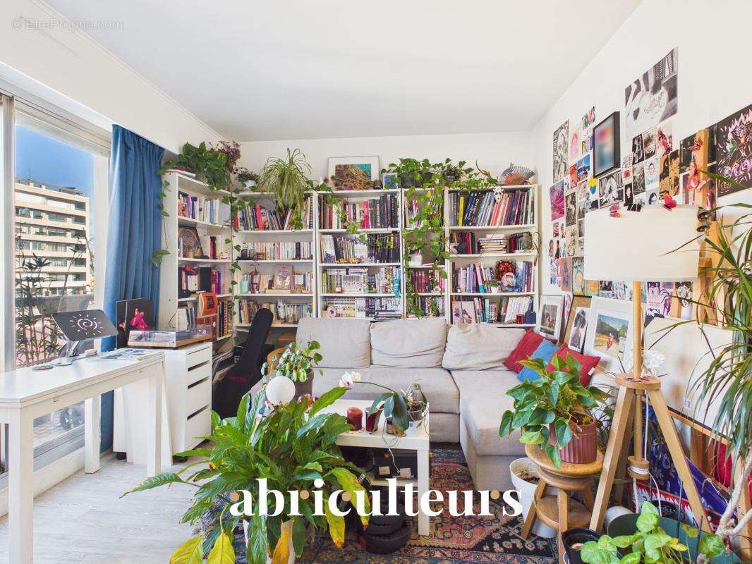 Appartement à PARIS-12E