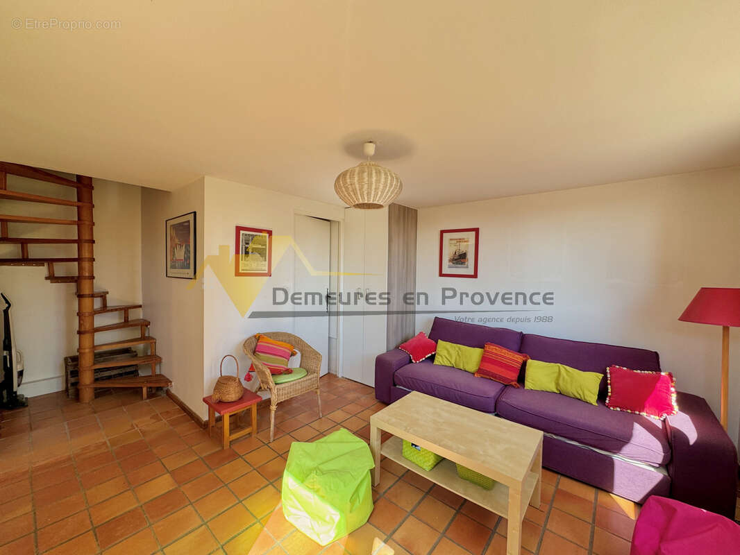 Duplex - T2 climatisé avec terrasse dans résidence - photo 4