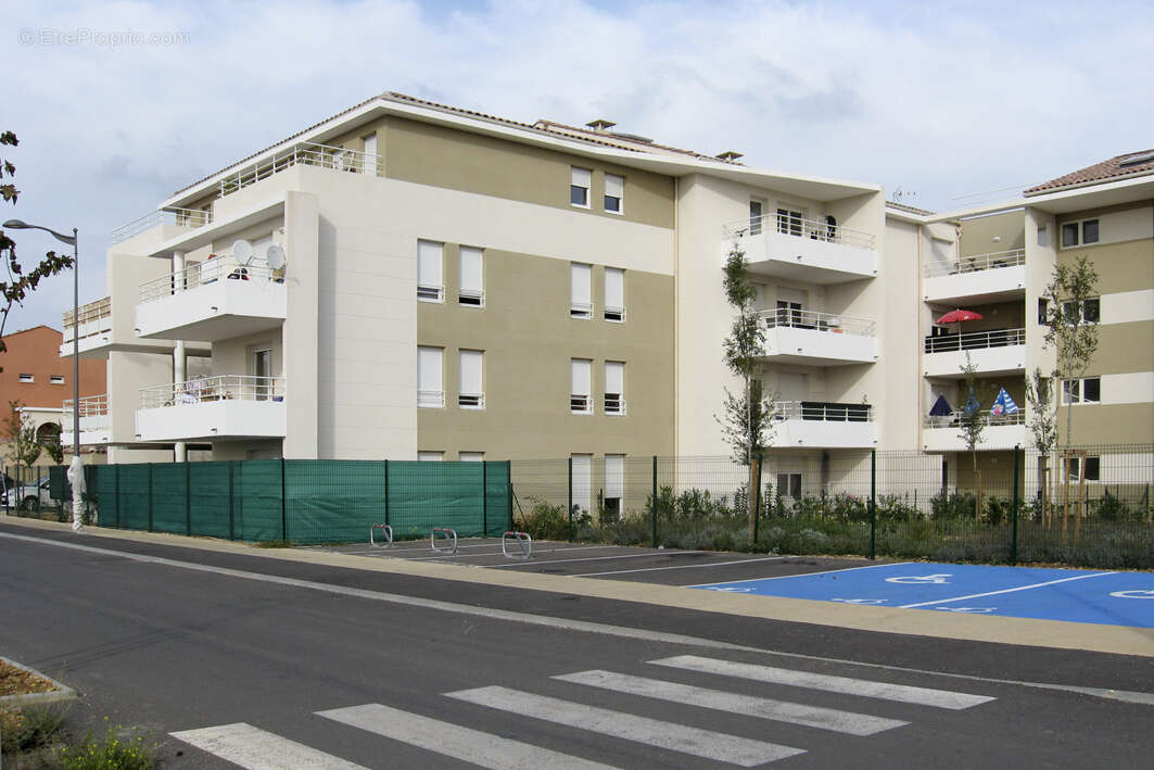 Appartement à SAINT-MARTIN-DE-CRAU