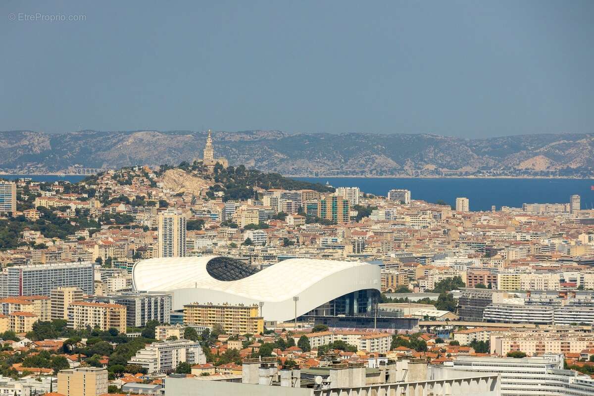 ***visite virtuelle disponible...super rouvière...marseille 9ᵉ...5 pièces de 96m²...vue mer & calanques...13eme etage...terrasse - photo 2