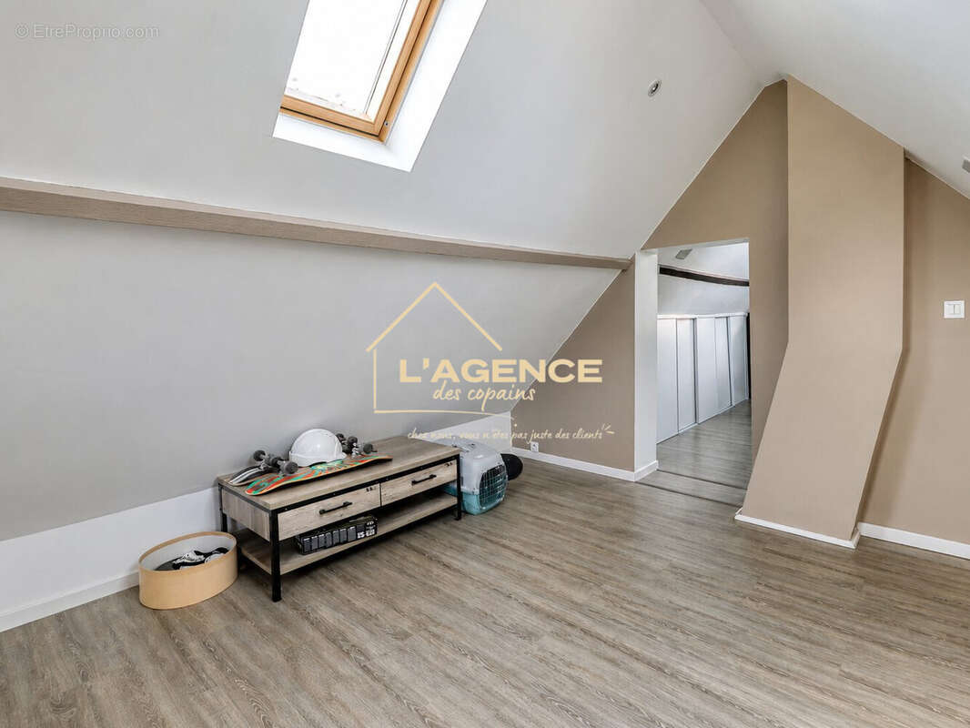 Maison 97 m² à Calonne-Sur-La-Lys  - photo 9