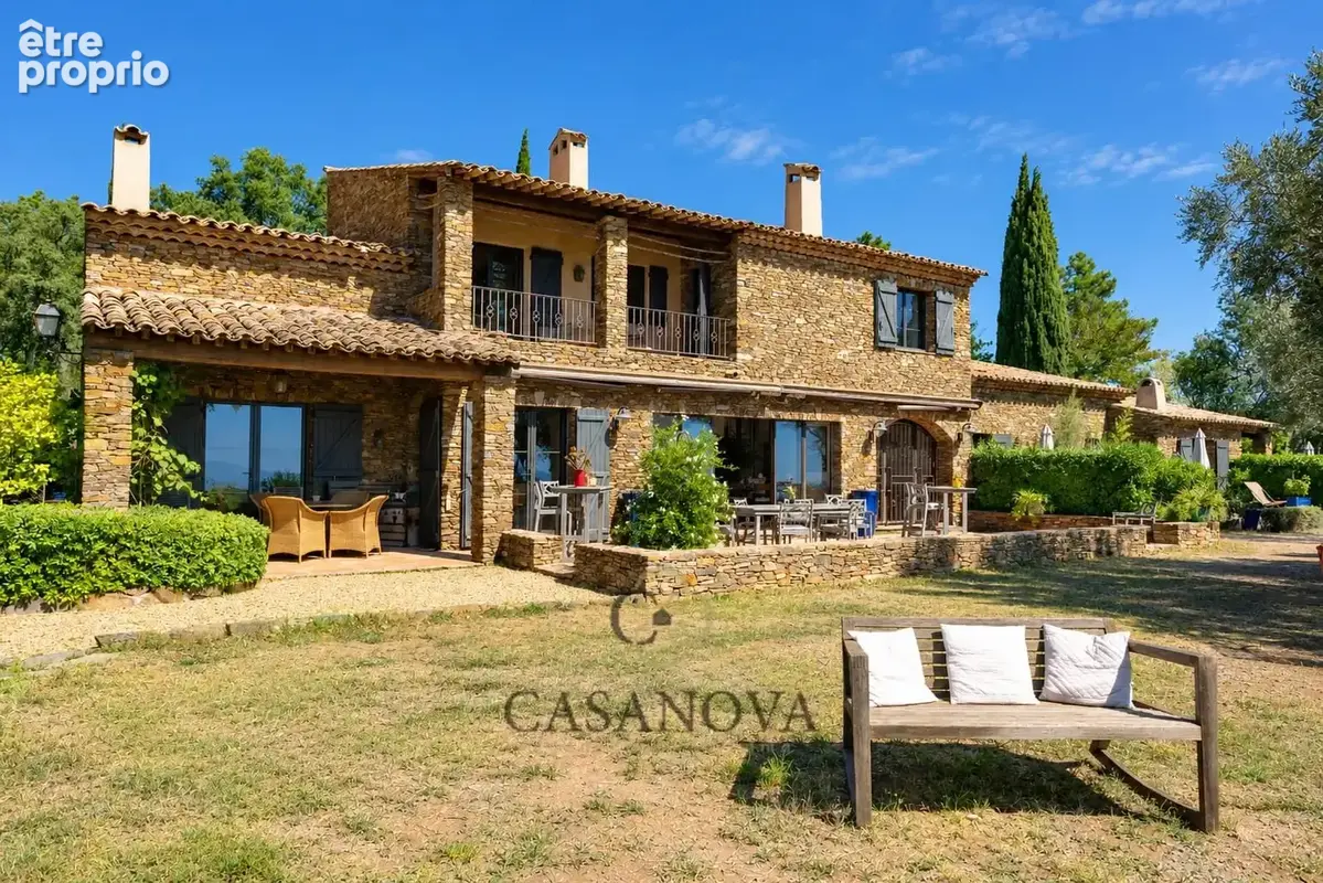 Golfe de Saint Tropez - Domaine de 5 hectares avec bastide, maison de gardien, piscine et vue panoramique à La Garde-Freinet - photo 4