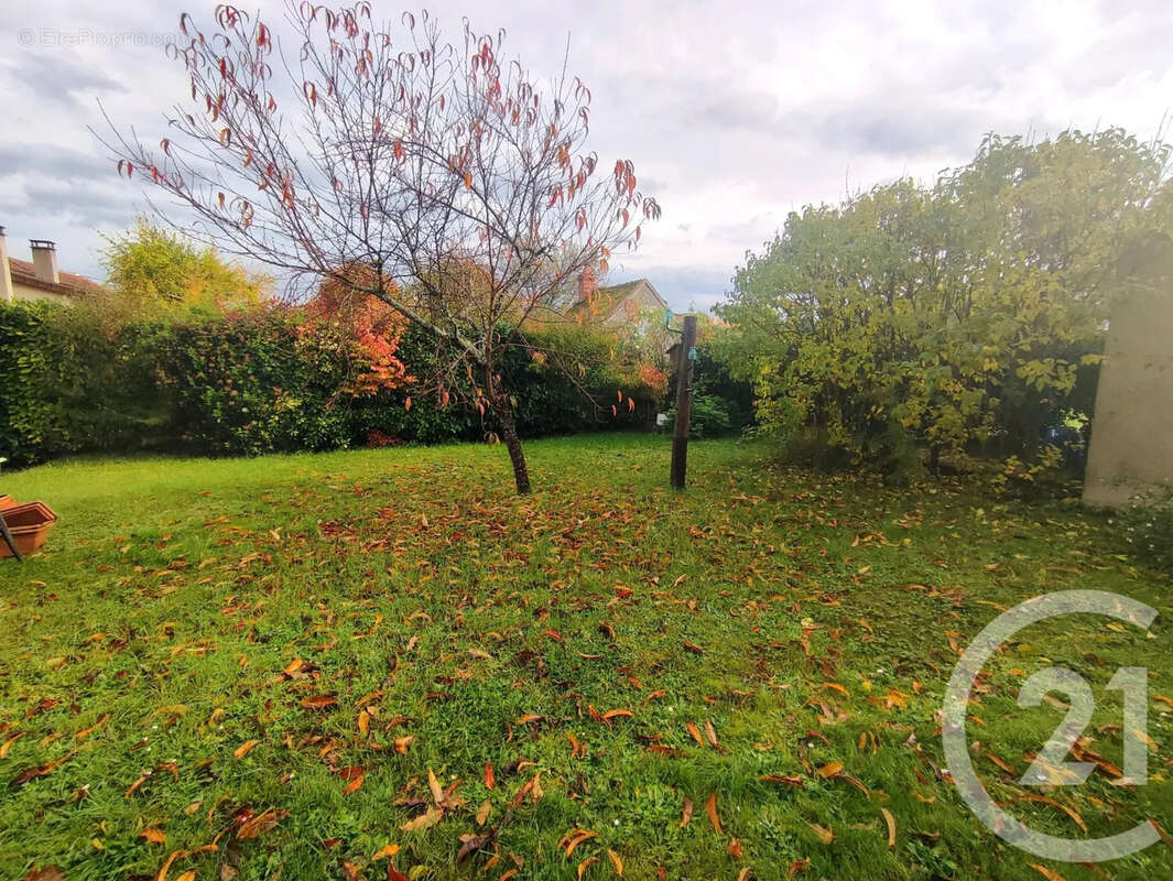 Maison à COSNE-COURS-SUR-LOIRE