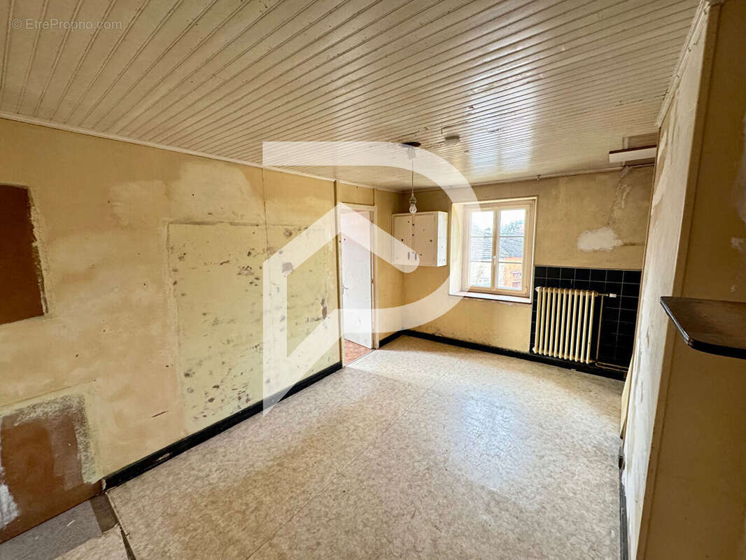 Maison à FAVEROLLES