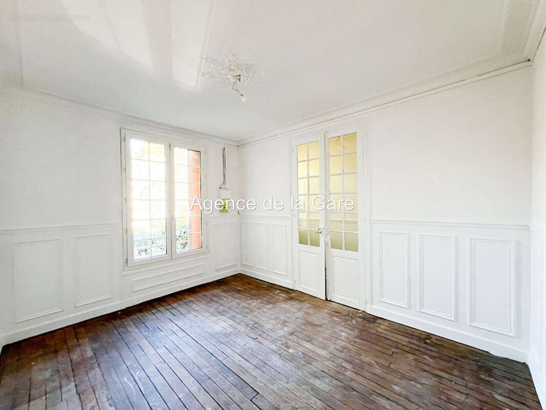 Maison à SARTROUVILLE