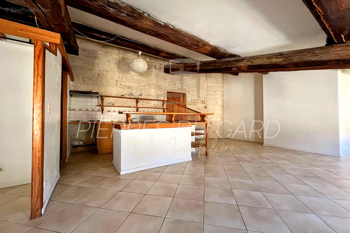 Appartement à UZES