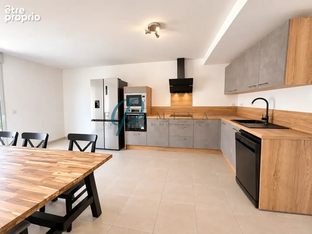 SUCÉ-SUR-ERDRE, maison de plain-pied rénovée au calme, 155 M2, 4 chambres. - photo 3