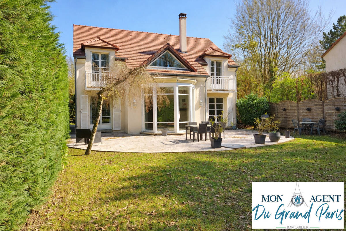 Maison à MAGNY-LES-HAMEAUX